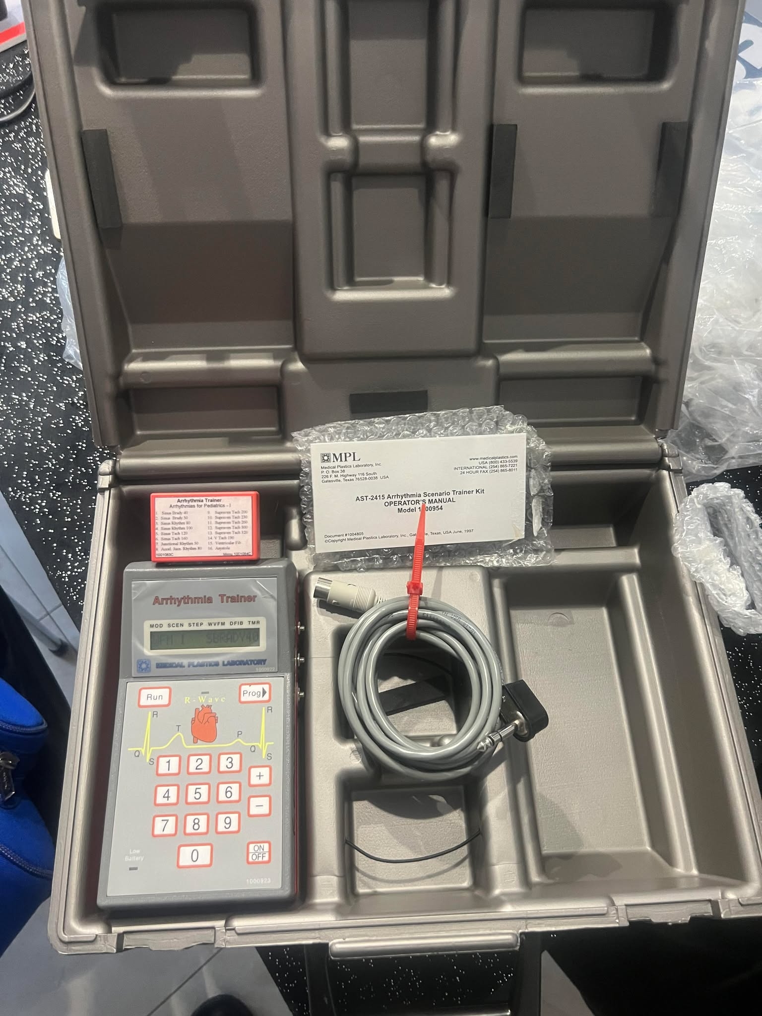 Symulator EKG firmy MPL Symulator EKG firmy MPL